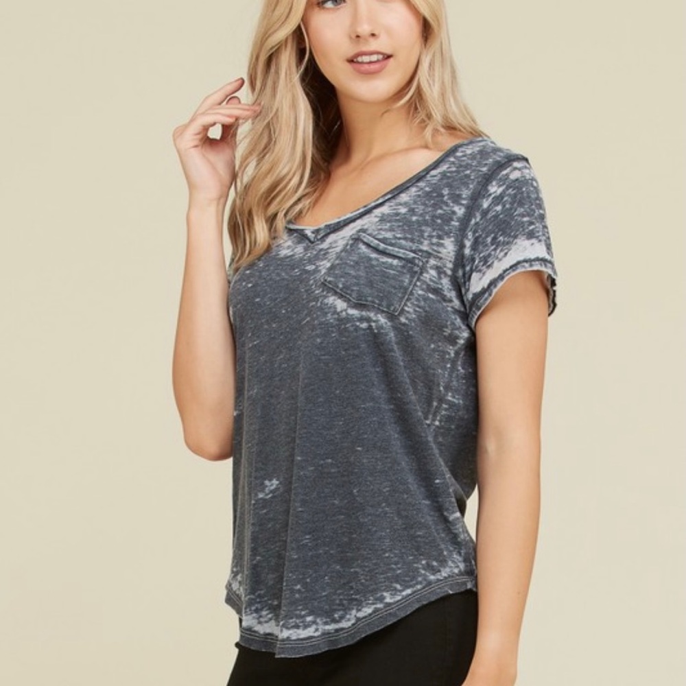 BURNOUT Comfortable Pocket Tee  💖 NWT